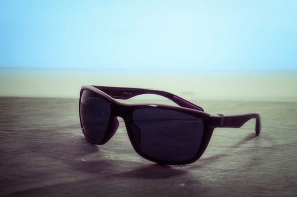 Protezione UV degli occhi in estate: come scegliere occhiali da sole che proteggono davvero